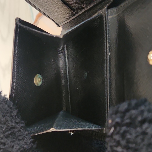 AUTHENTIC Louis Vuitton EPI MARCO Wallet - Picture 10 of 16